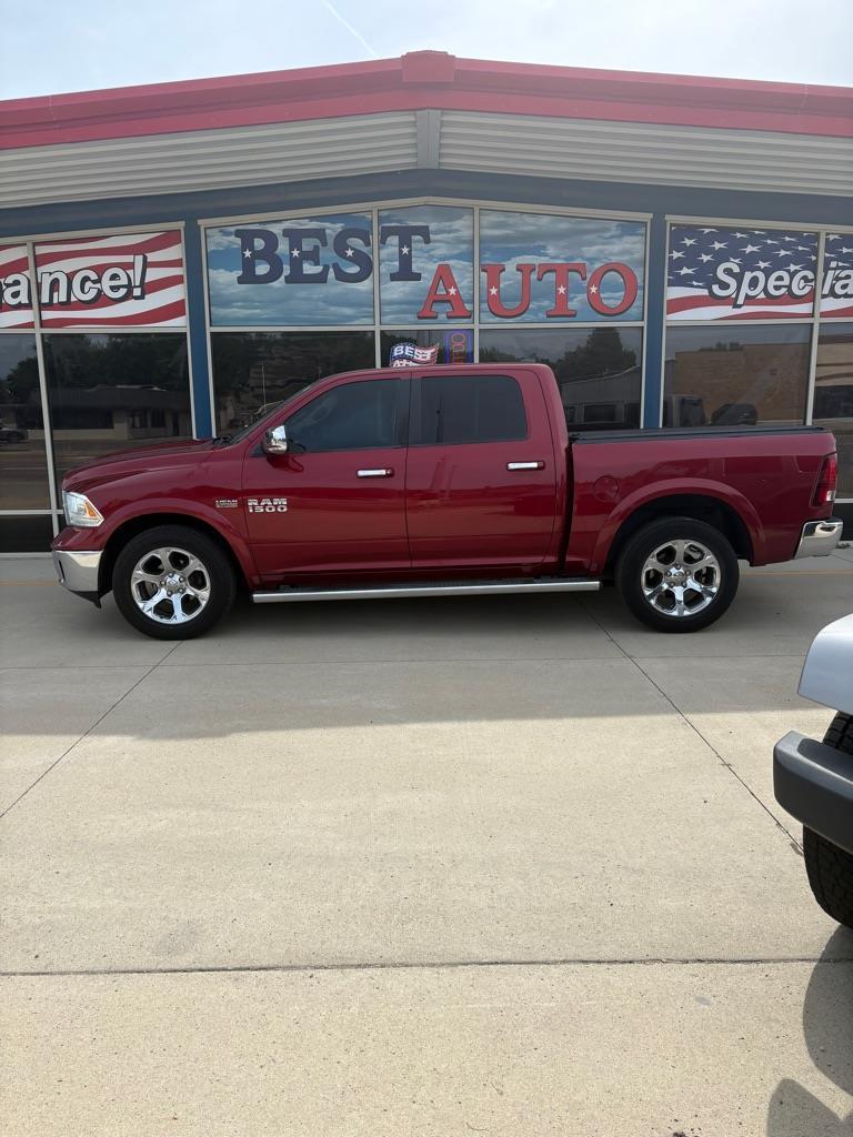 RAM 1500 Laramie Crew Cab SWB 4WD 2014