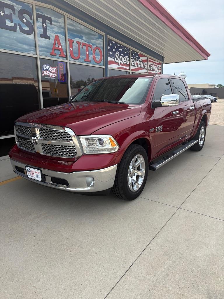 RAM 1500 Laramie Crew Cab SWB 4WD 2014