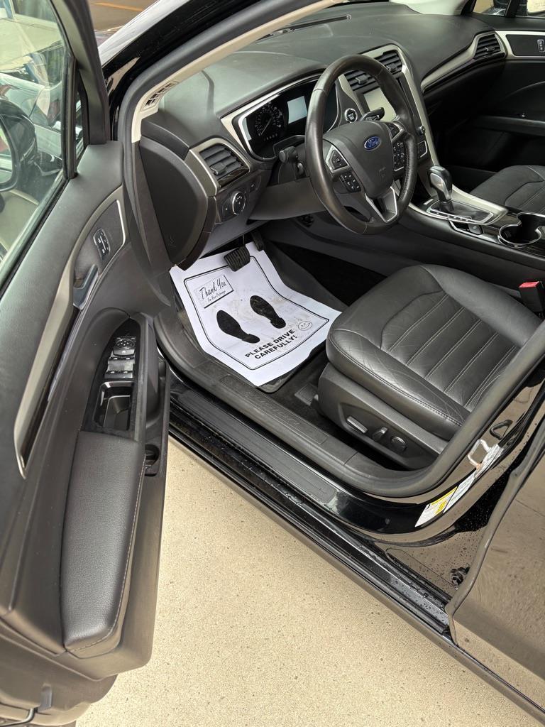 Ford Fusion SE AWD 2016