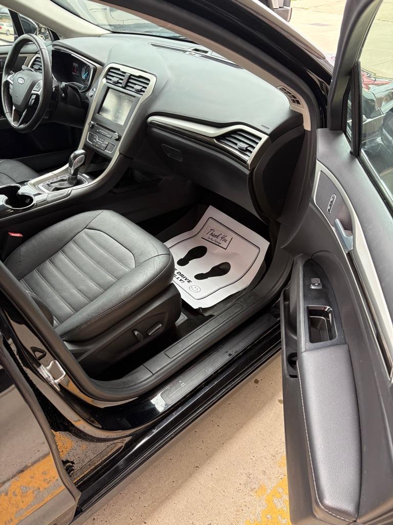 Ford Fusion SE AWD 2016