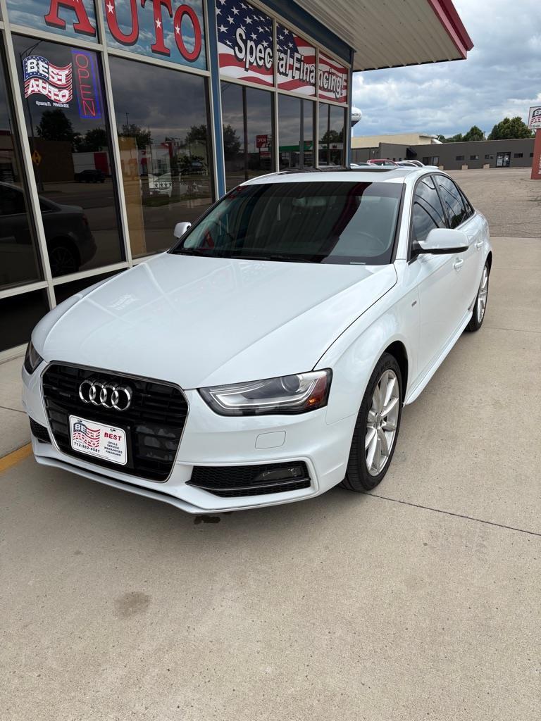 Audi A4 2.0T Sedan quattro Tiptronic 2015