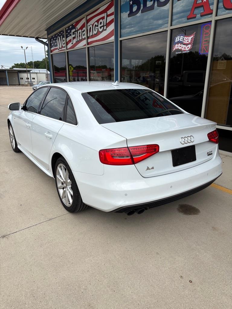 Audi A4 2.0T Sedan quattro Tiptronic 2015