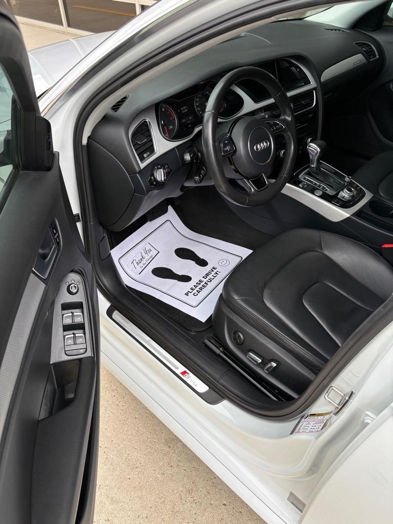 Audi A4 2.0T Sedan quattro Tiptronic 2015