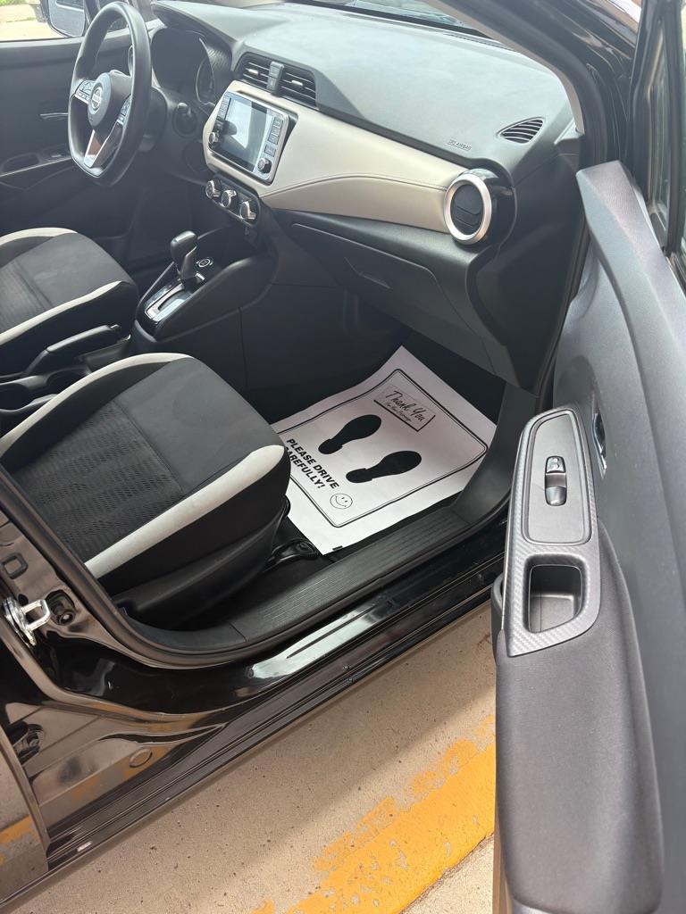 Nissan Versa SV 2021