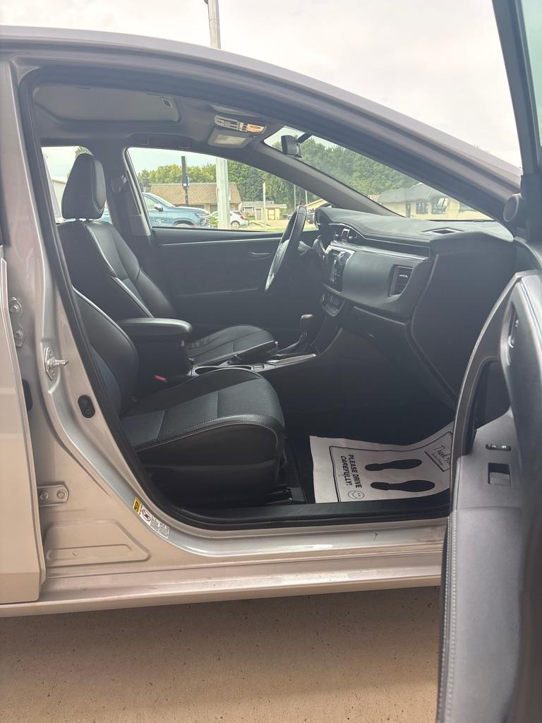 Toyota Corolla LE CVT 2016