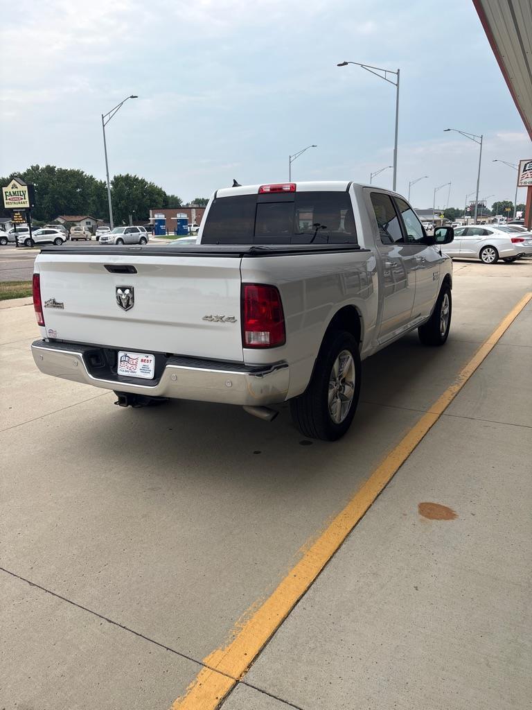 RAM 1500 SLT Crew Cab SWB 4WD 2016