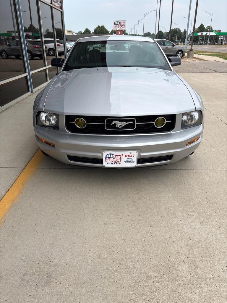 Ford Mustang V6 Premium Coupe 2008