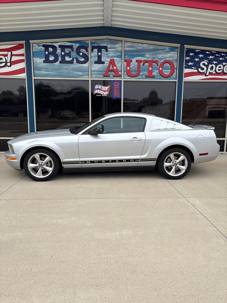 Ford Mustang V6 Premium Coupe 2008