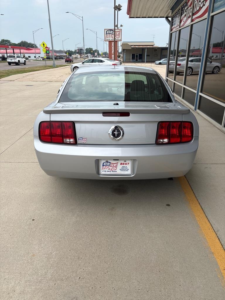 Ford Mustang V6 Premium Coupe 2008