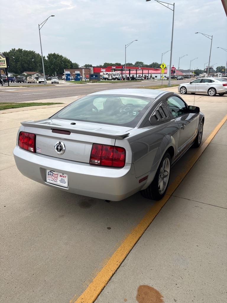 Ford Mustang V6 Premium Coupe 2008