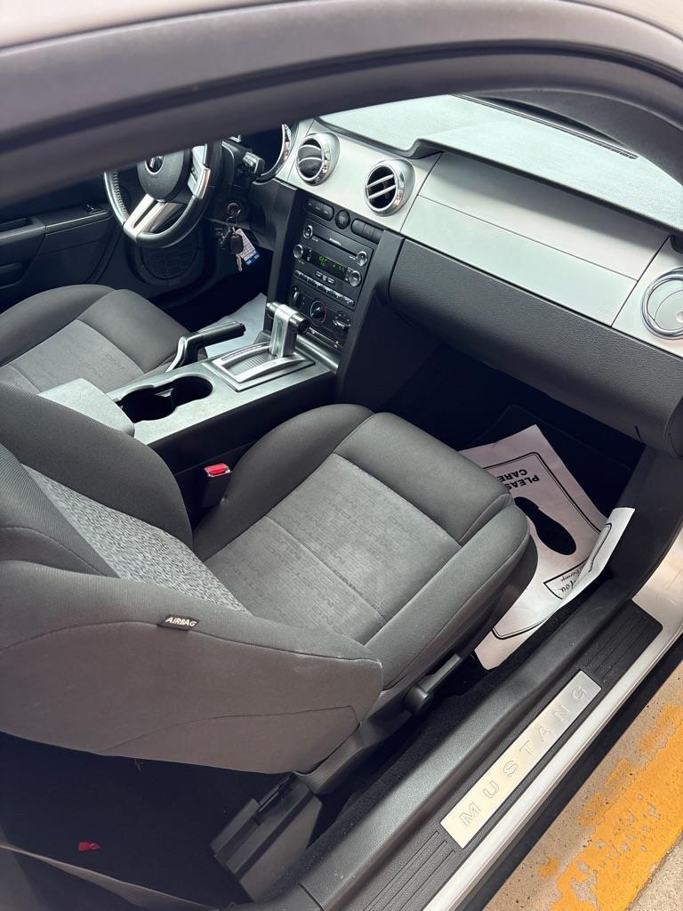 Ford Mustang V6 Premium Coupe 2008
