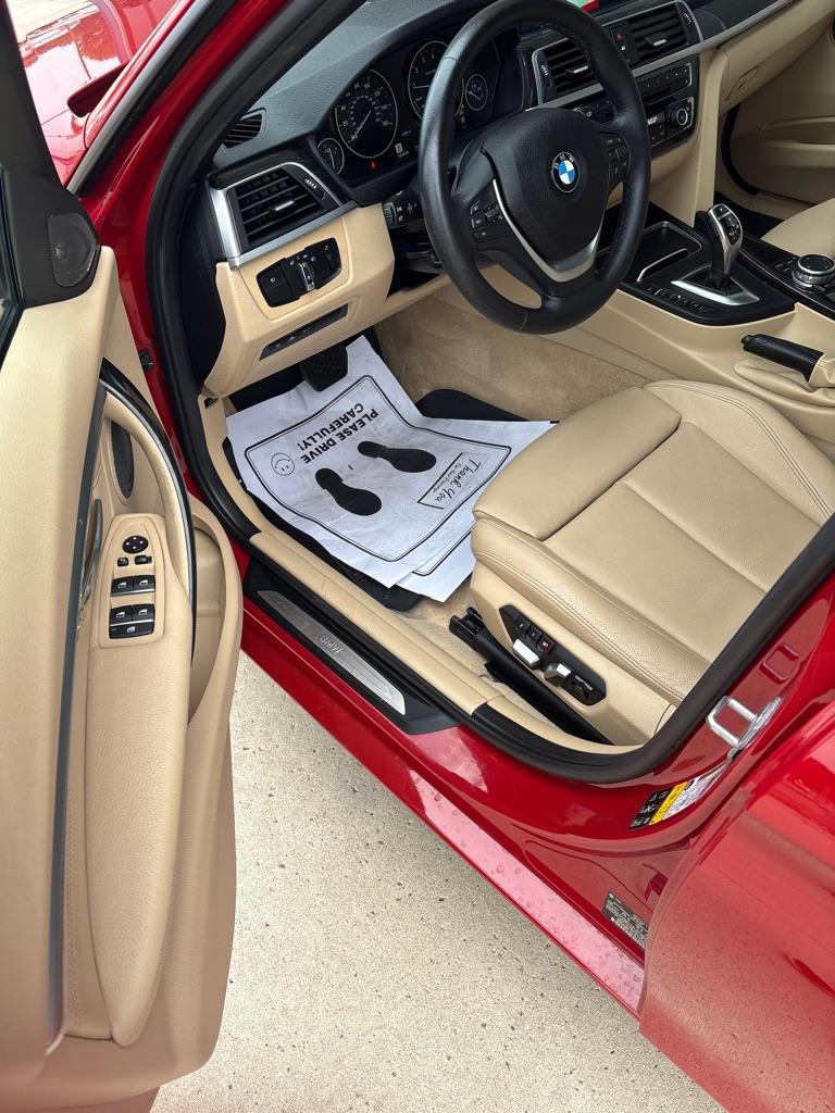 BMW 3-Series 328i xDrive Sedan 2016