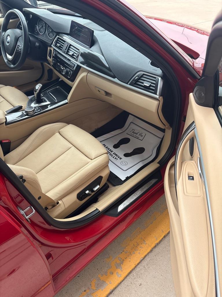 BMW 3-Series 328i xDrive Sedan 2016