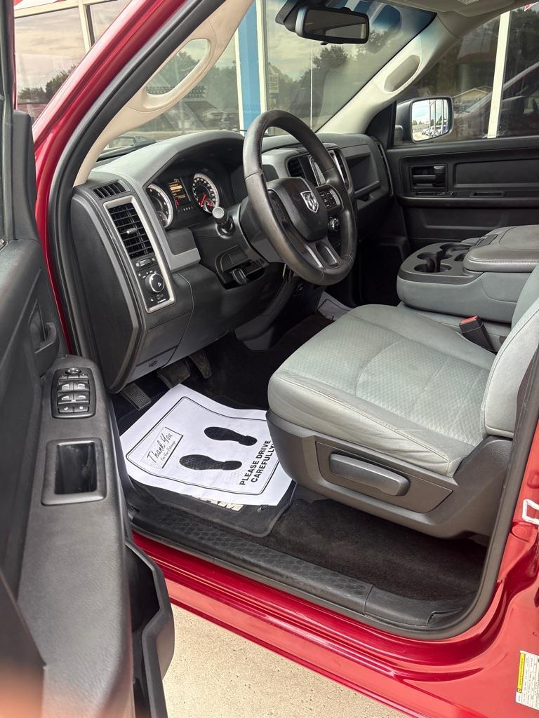 RAM 1500 Tradesman Crew Cab SWB 4WD 2014