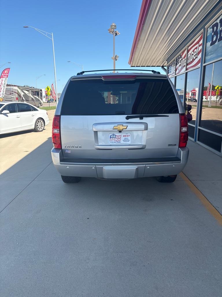 Chevrolet Tahoe LTZ 4WD 2012