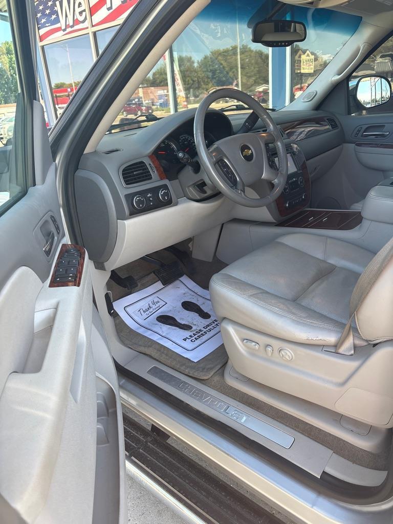 Chevrolet Tahoe LTZ 4WD 2012