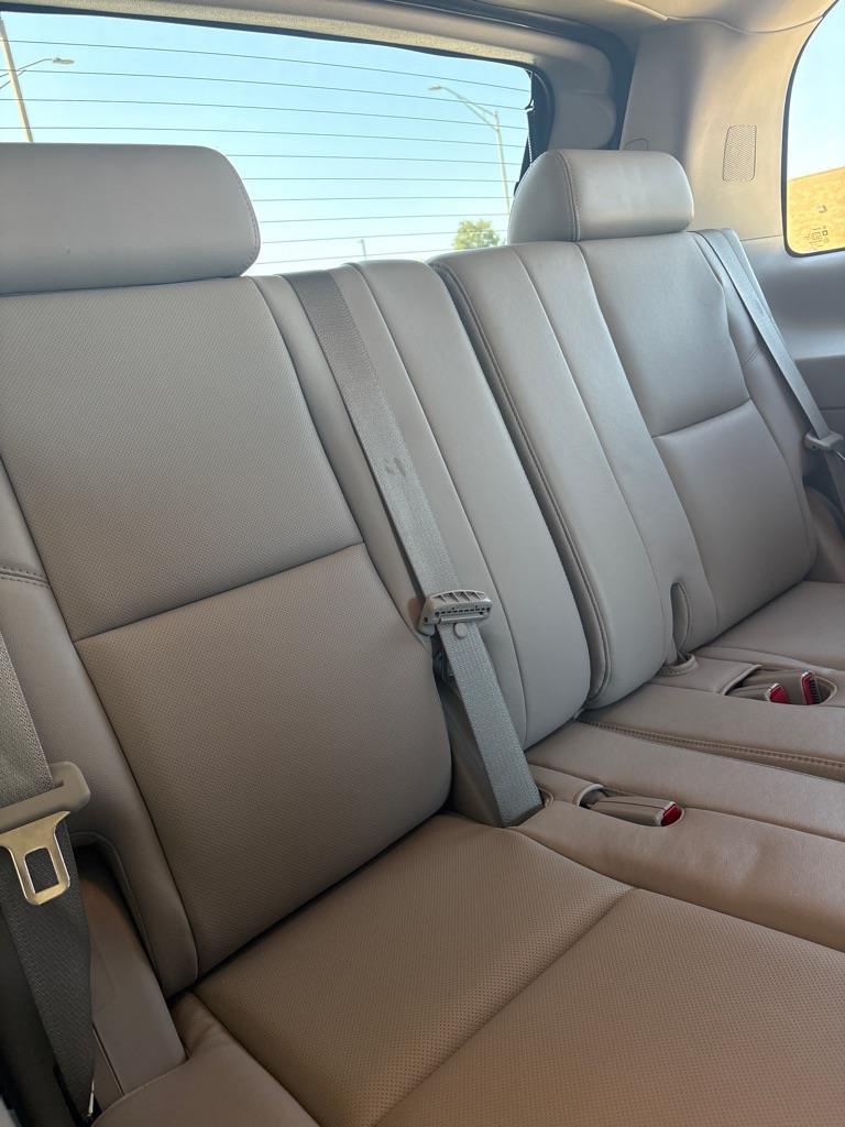 Chevrolet Tahoe LTZ 4WD 2012