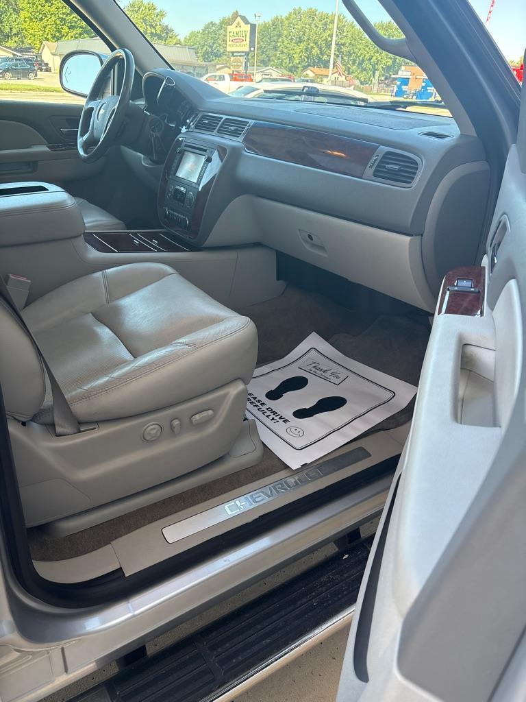 Chevrolet Tahoe LTZ 4WD 2012