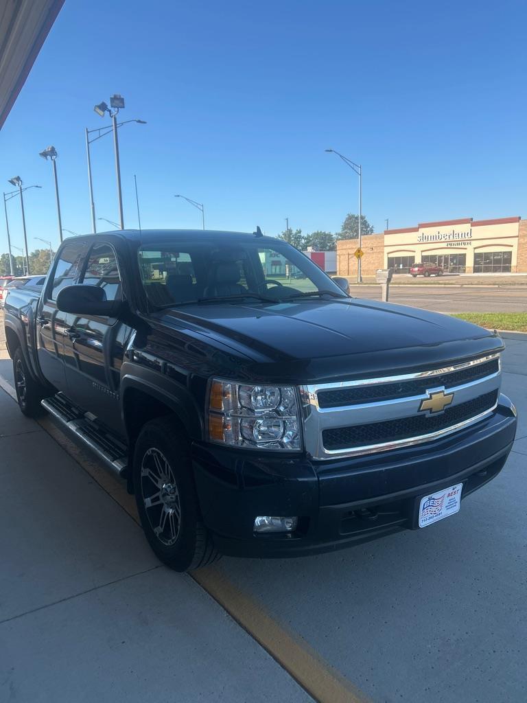 Chevrolet Silverado 1500 LTZ Crew Cab 4WD 2008