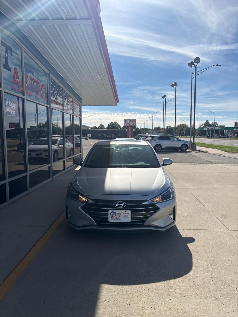 Hyundai Elantra Limited 2019