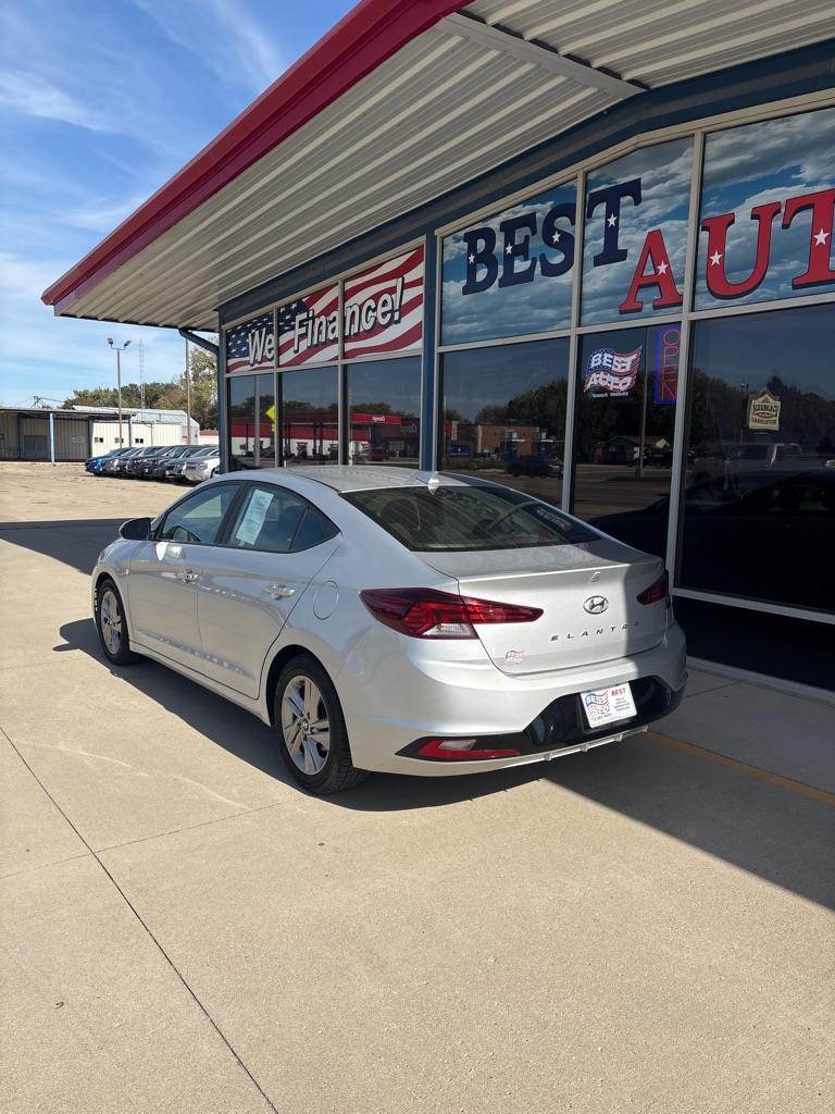Hyundai Elantra Limited 2019