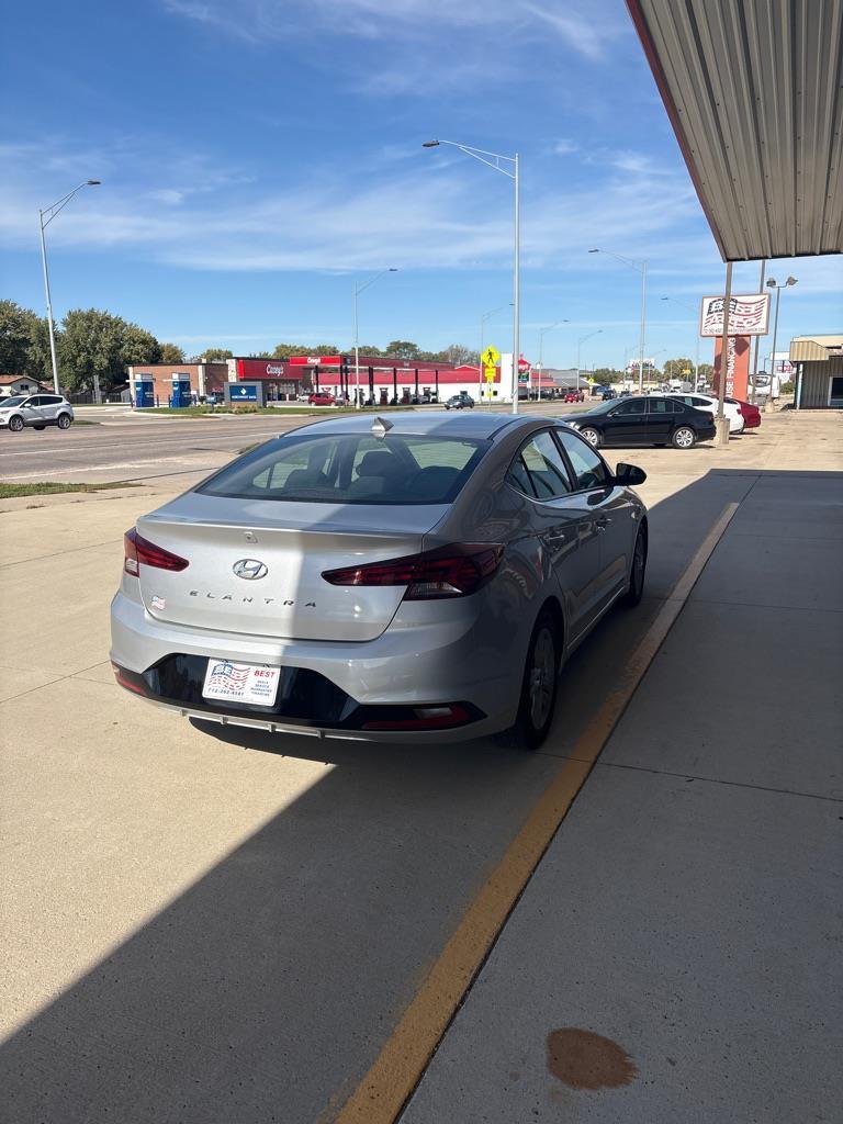 Hyundai Elantra Limited 2019