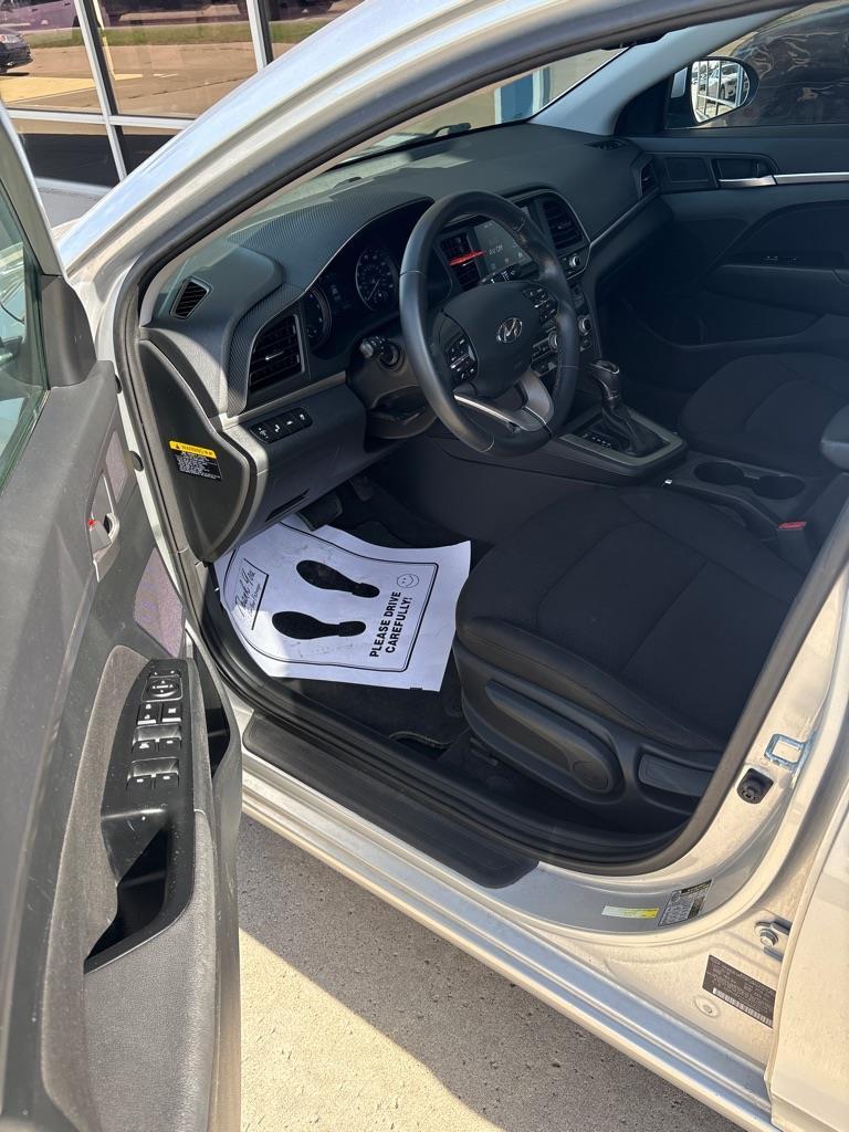 Hyundai Elantra Limited 2019