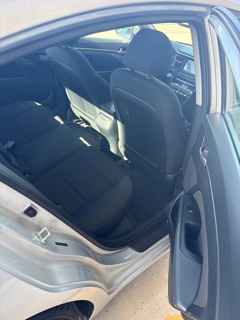 Hyundai Elantra Limited 2019