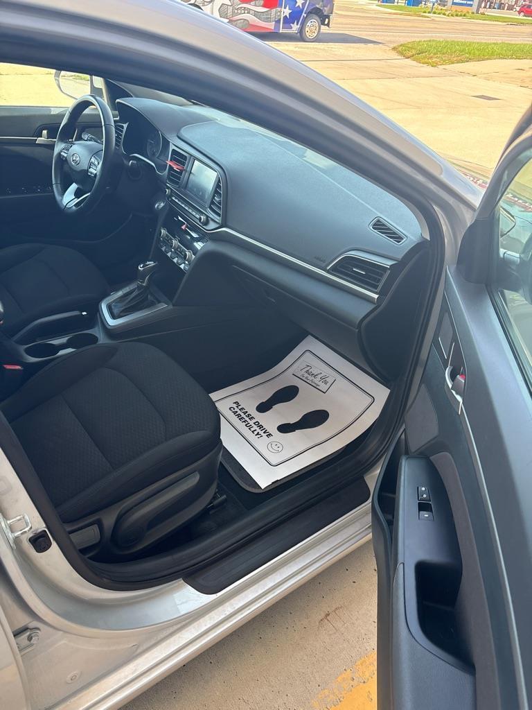 Hyundai Elantra Limited 2019