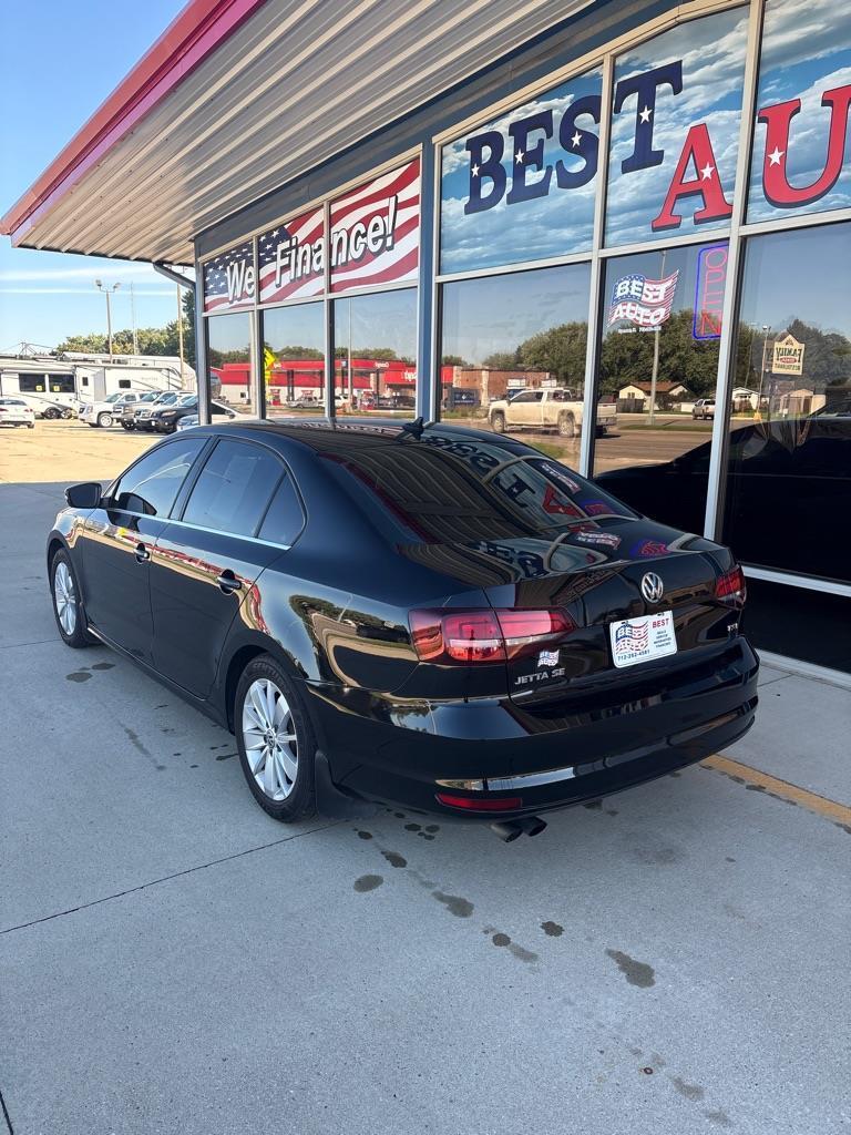Volkswagen Jetta SE 6A 2016