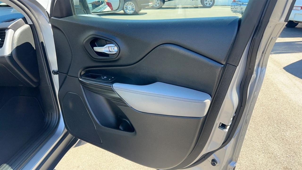 Jeep Cherokee FWD 4dr Limited 2014