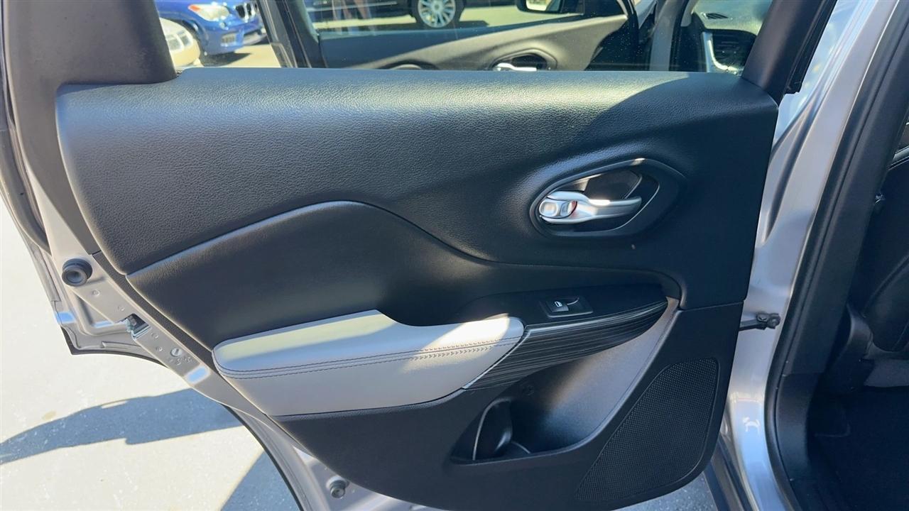 Jeep Cherokee FWD 4dr Limited 2014