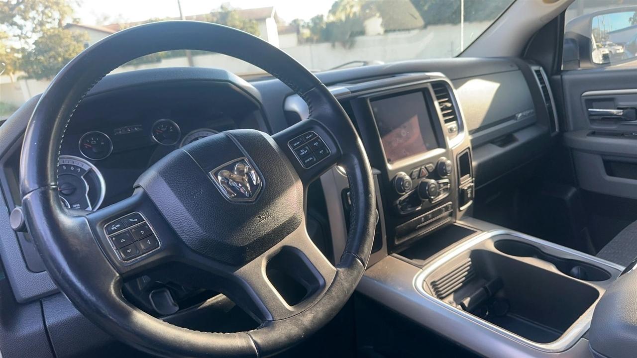 RAM 1500 Big Horn 4x2 Crew Cab 5'7" Box 2018