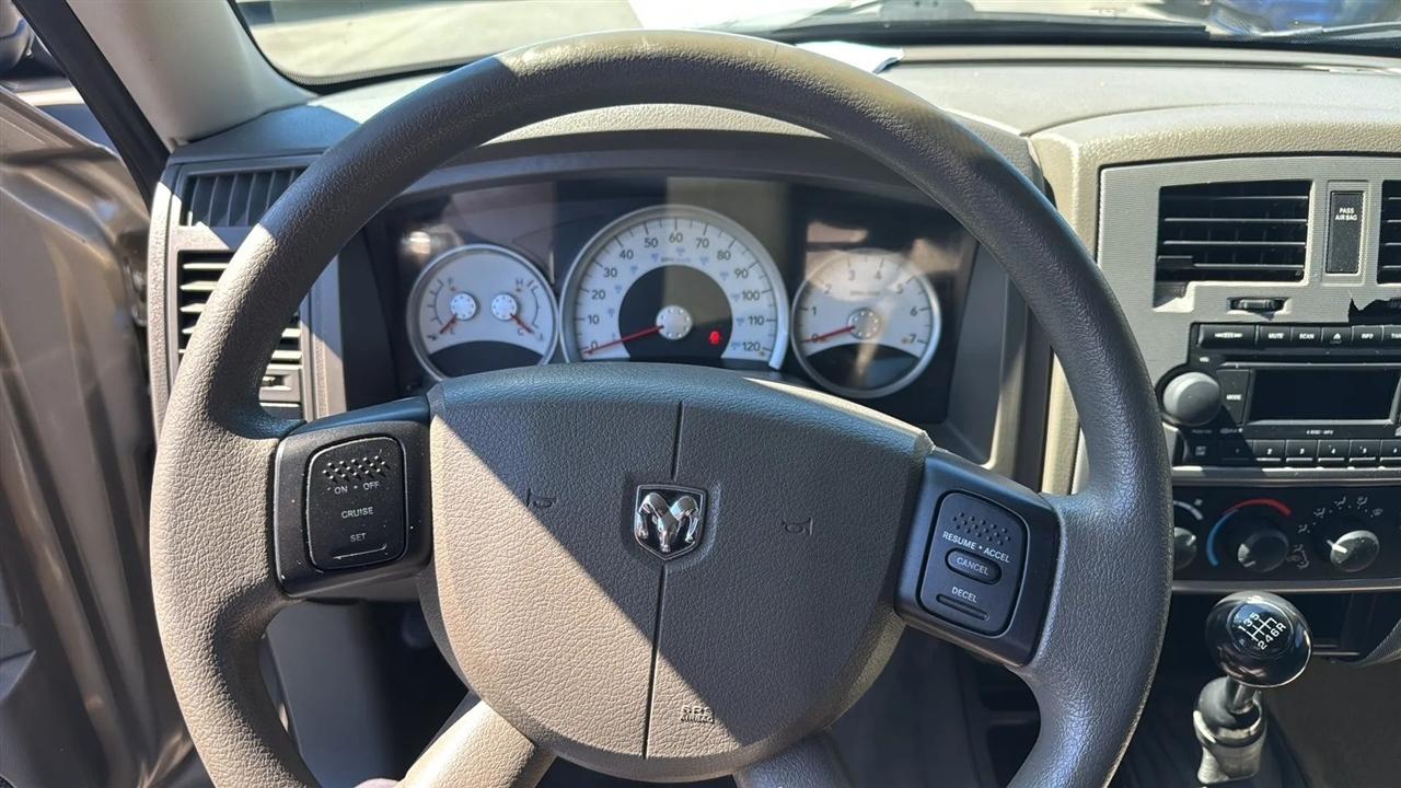 Dodge Dakota 4dr Quad Cab 131 SLT 2006