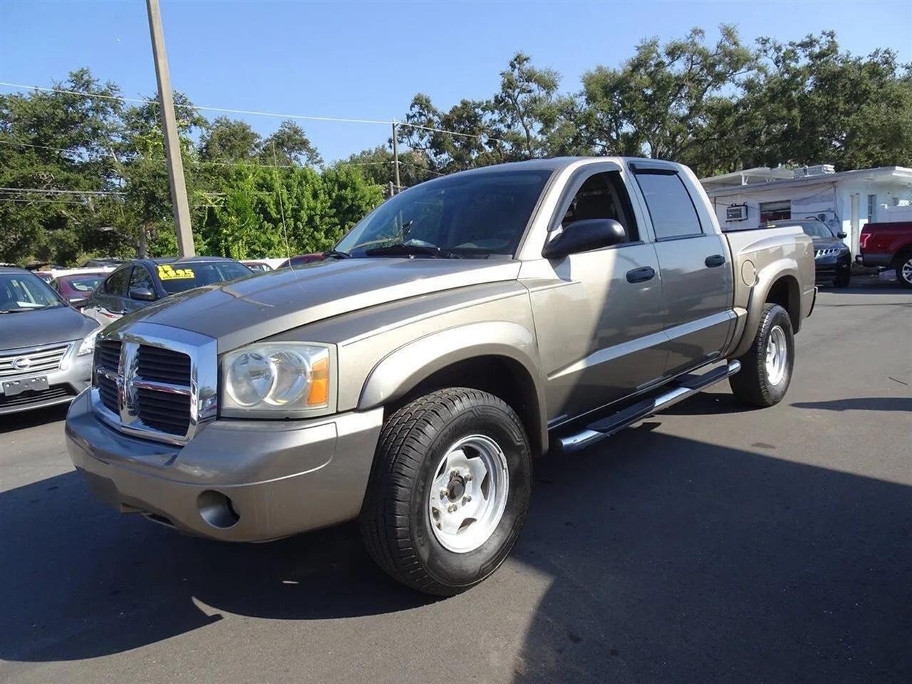 Dodge Dakota 4dr Quad Cab 131 SLT 2006