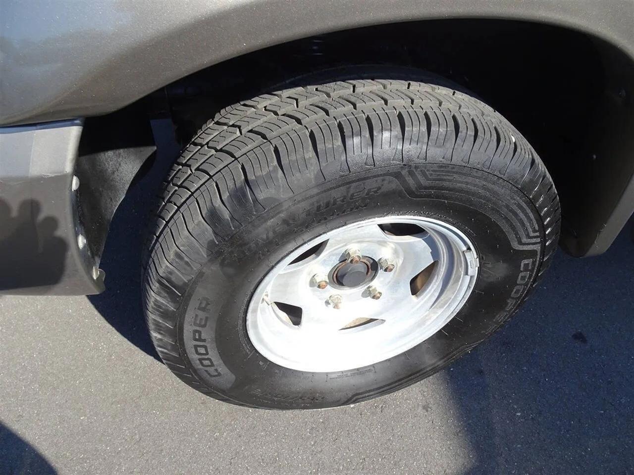 Dodge Dakota 4dr Quad Cab 131 SLT 2006