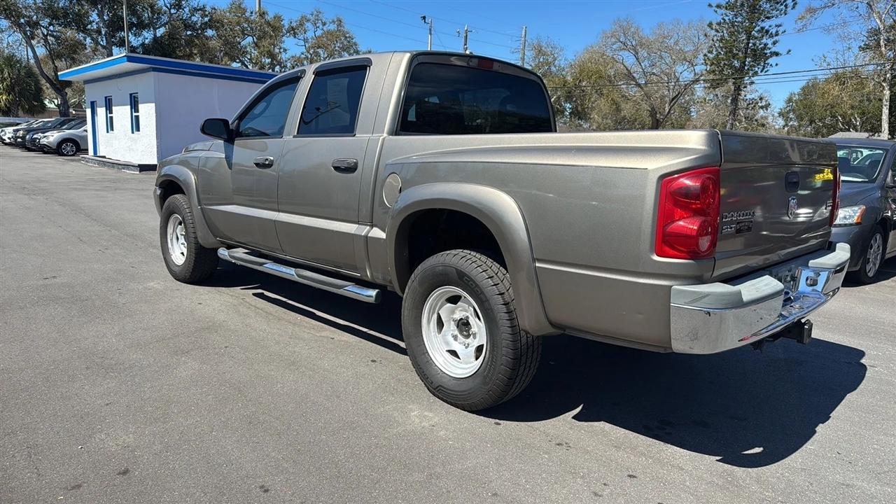 Dodge Dakota 4dr Quad Cab 131 SLT 2006