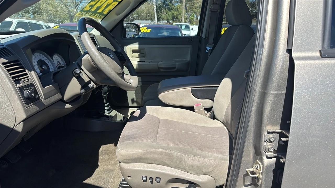 Dodge Dakota 4dr Quad Cab 131 SLT 2006