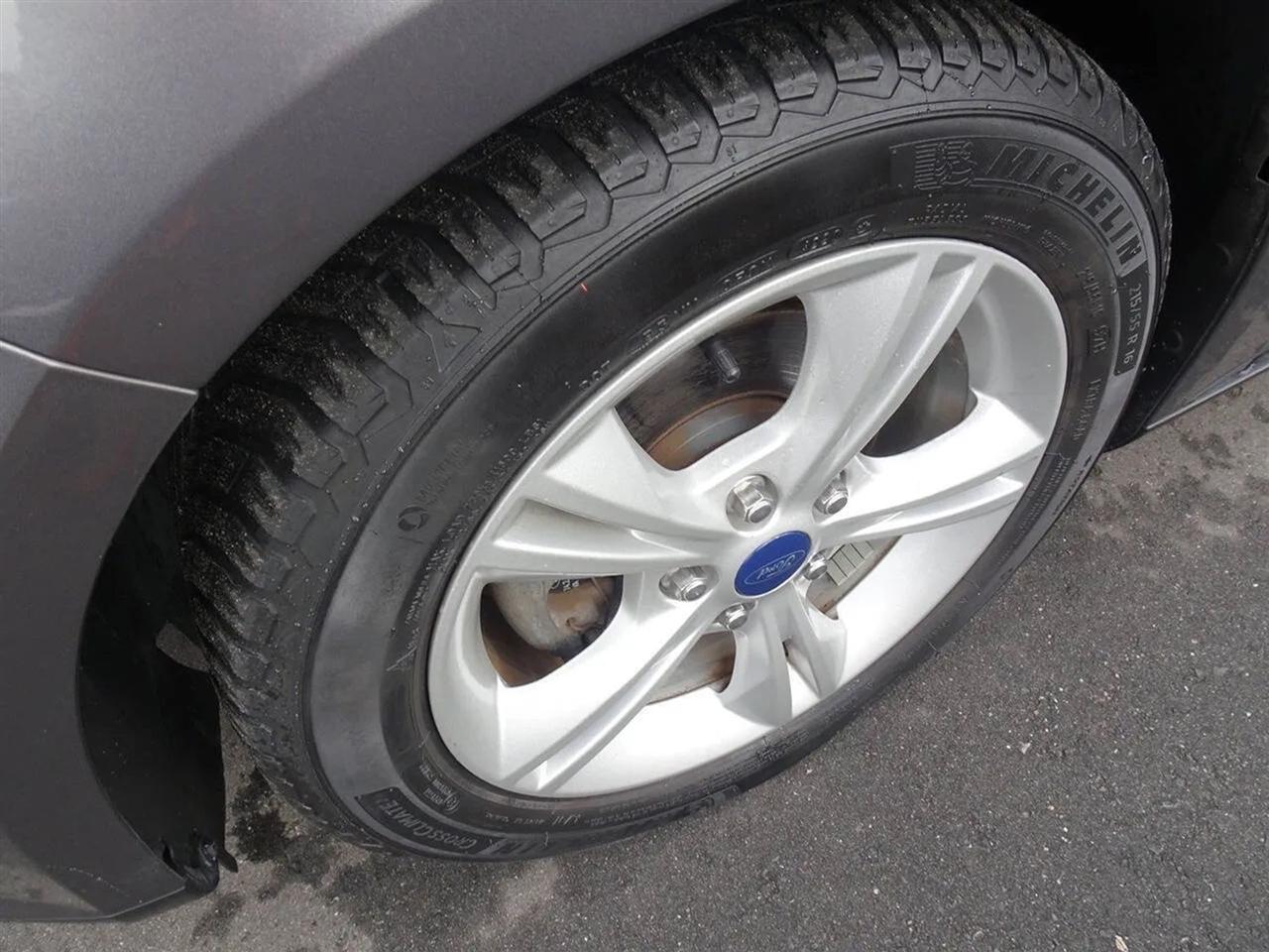 Ford Focus 5dr HB SE 2014