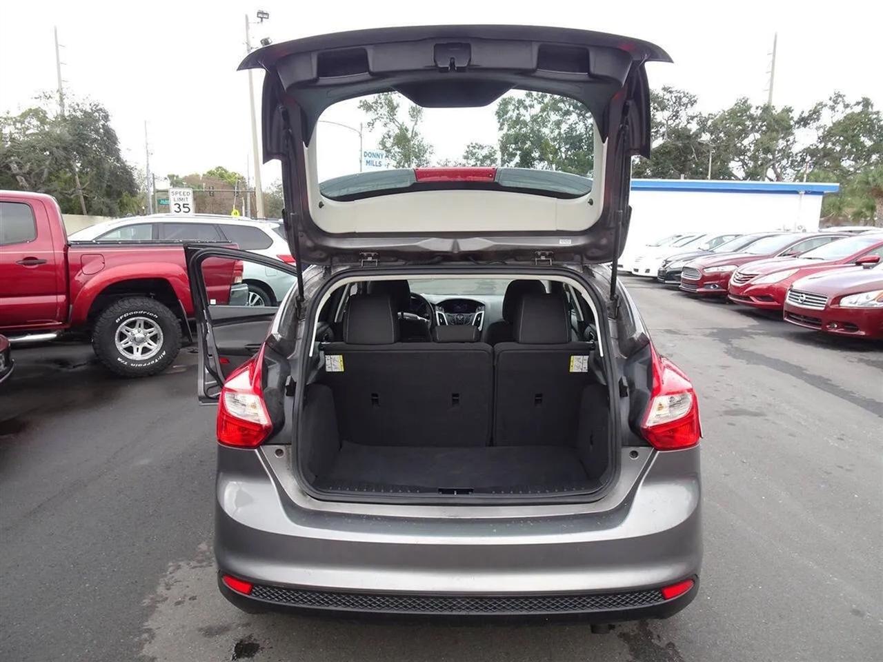 Ford Focus 5dr HB SE 2014