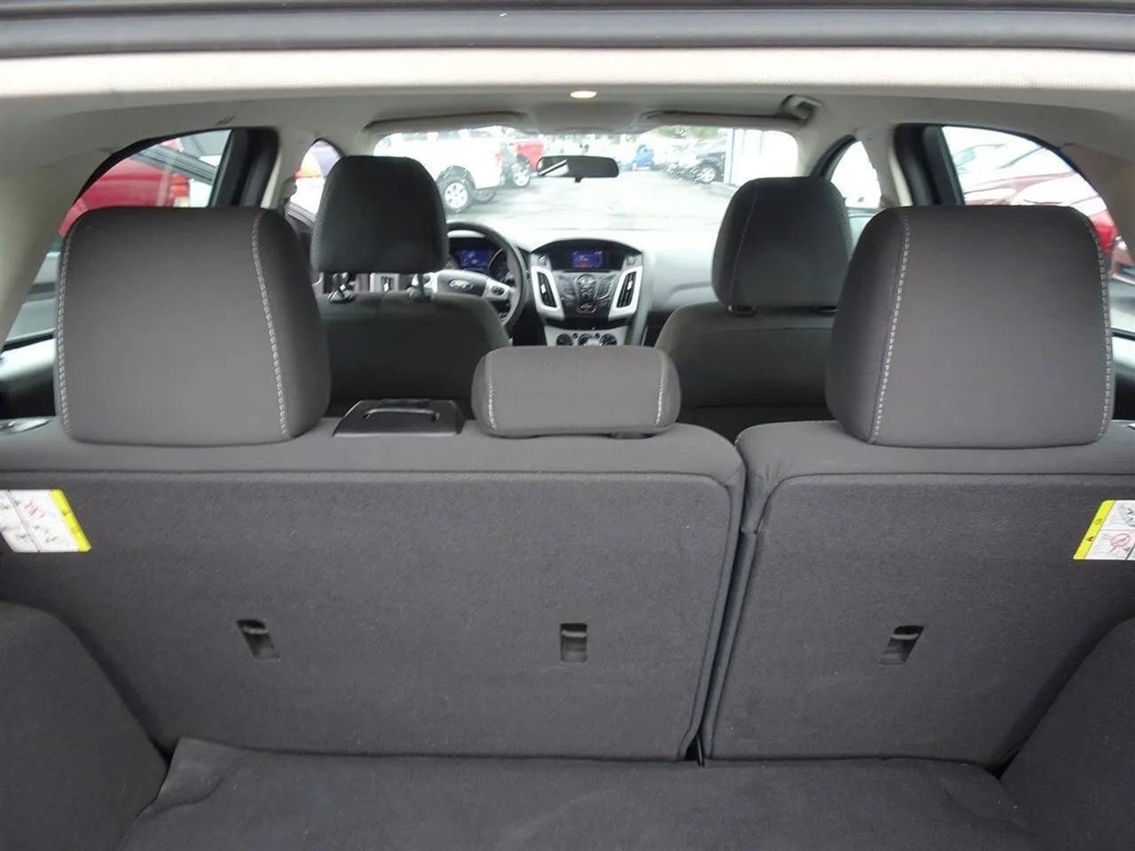 Ford Focus 5dr HB SE 2014