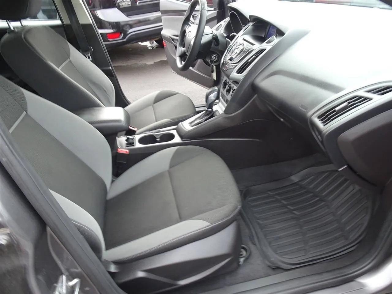 Ford Focus 5dr HB SE 2014