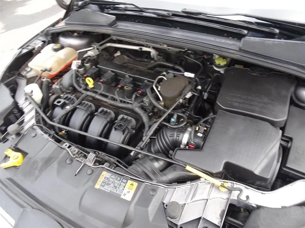 Ford Focus 5dr HB SE 2014