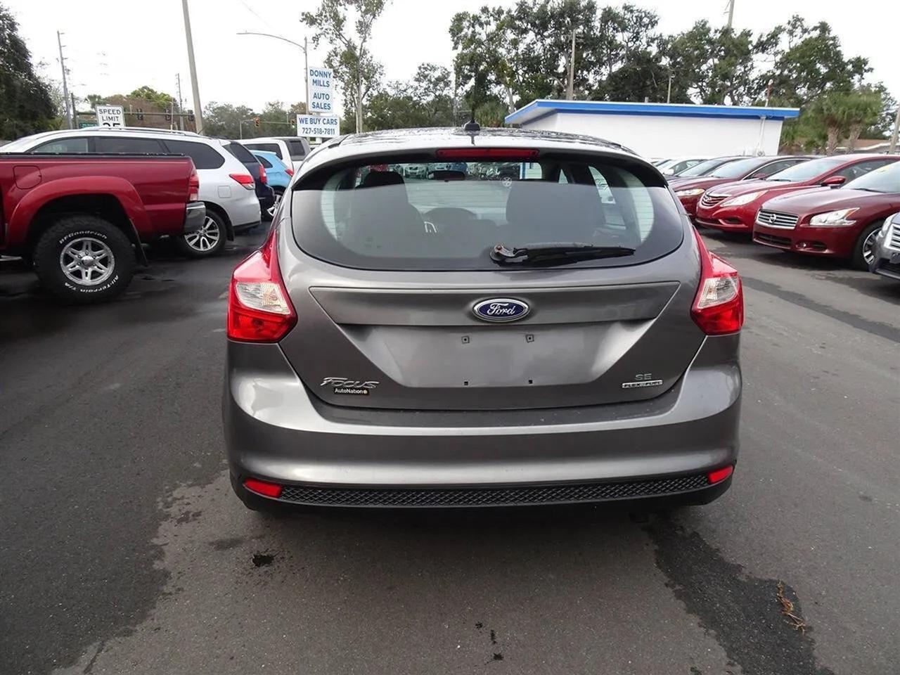 Ford Focus 5dr HB SE 2014