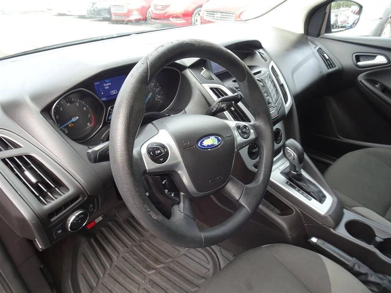 Ford Focus 5dr HB SE 2014
