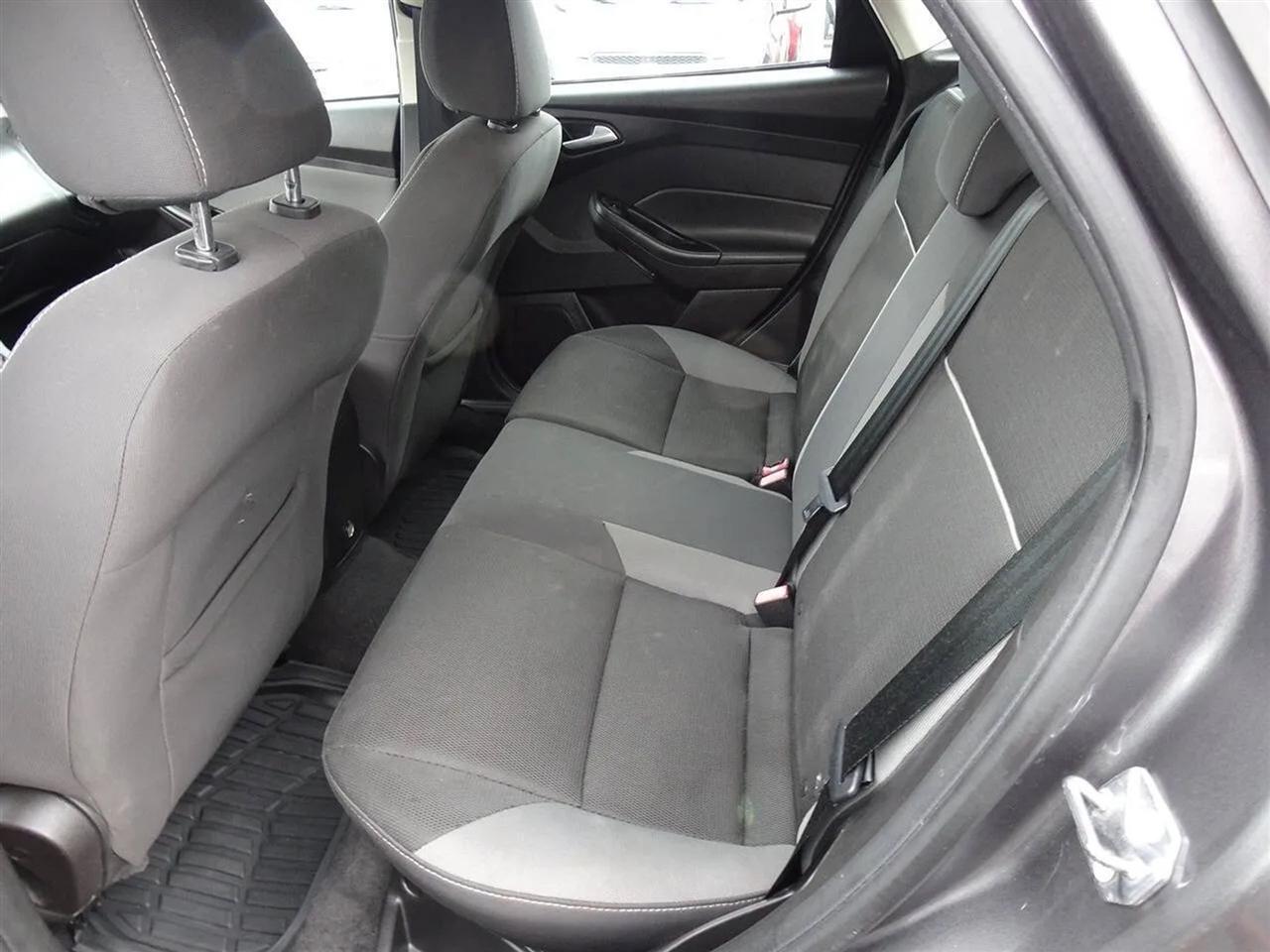 Ford Focus 5dr HB SE 2014