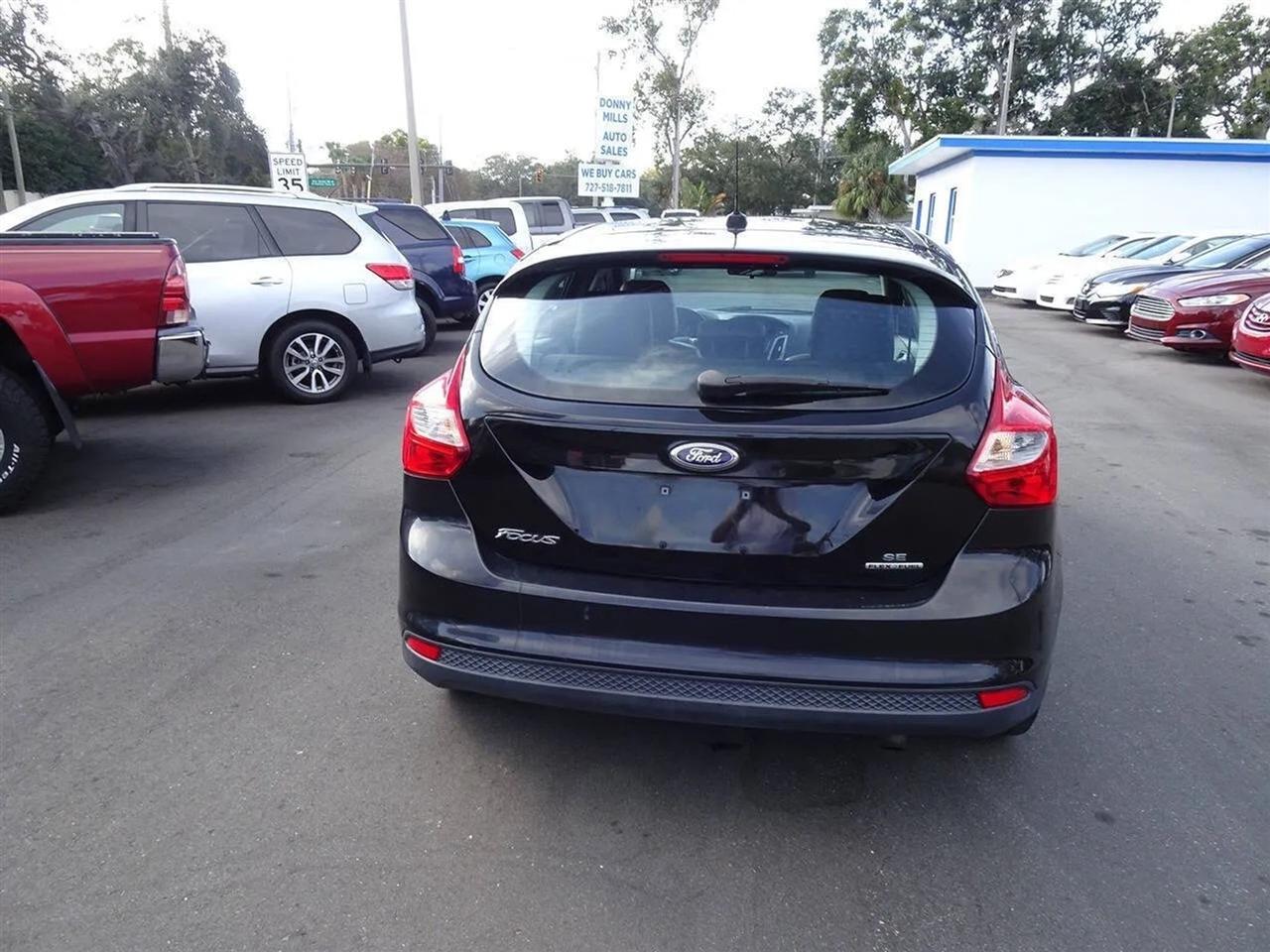 Ford Focus 5dr HB SE 2014