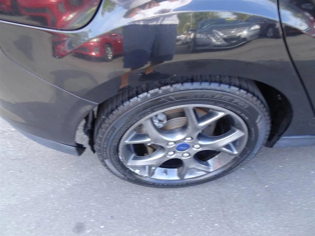 Ford Focus 5dr HB SE 2014