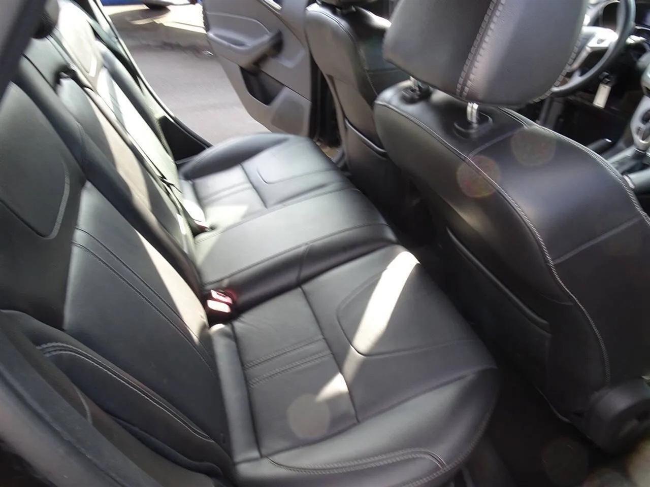 Ford Focus 5dr HB SE 2014