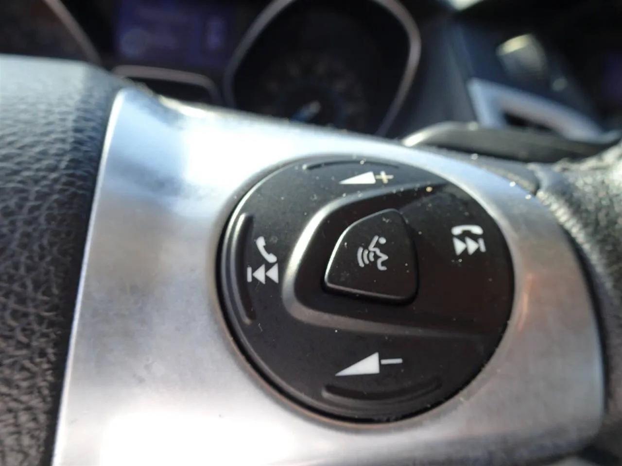 Ford Focus 5dr HB SE 2014